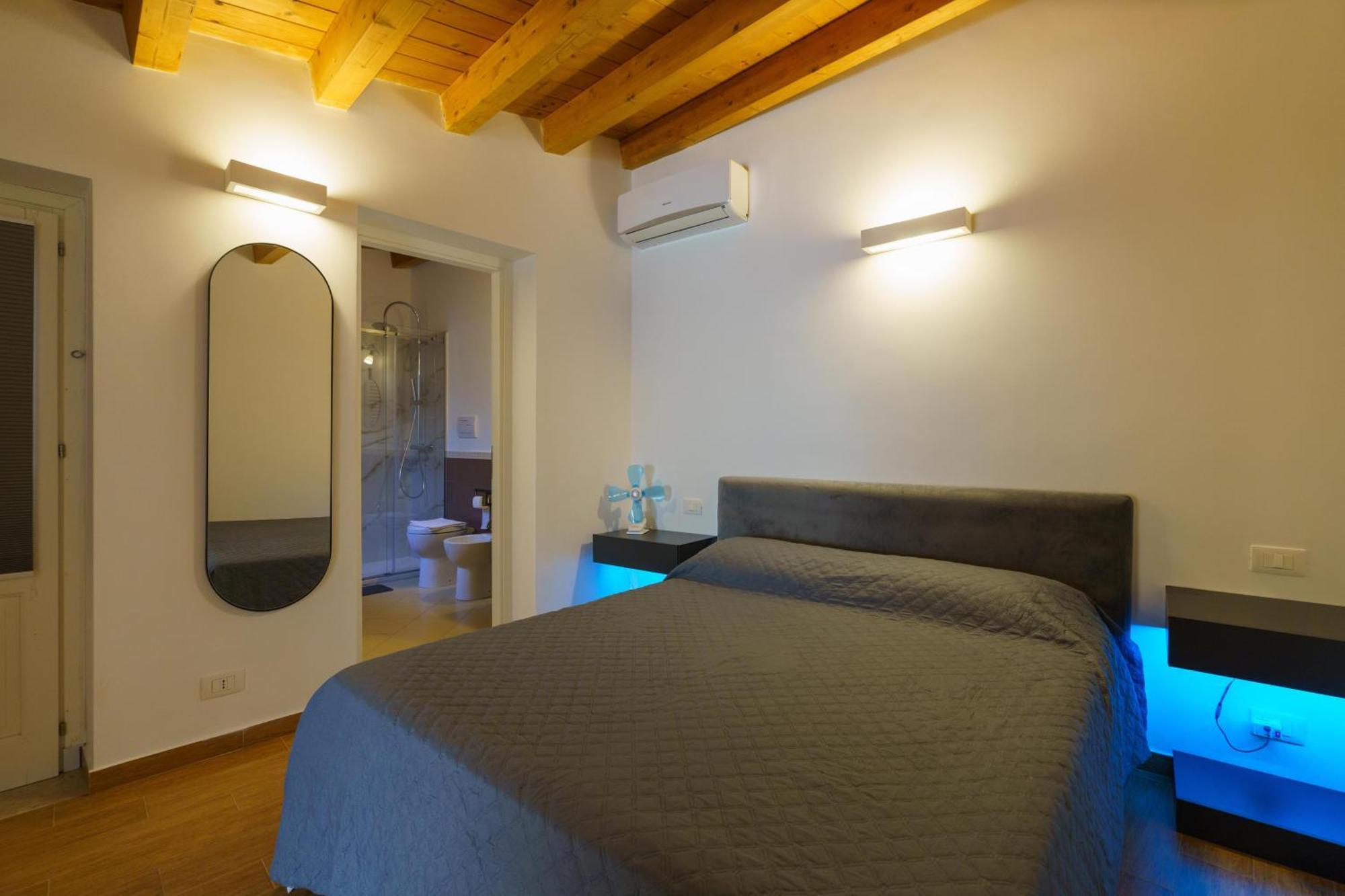 Maquedino Holiday Home & Terrace - Cozy Central Loft Παλέρμο Εξωτερικό φωτογραφία